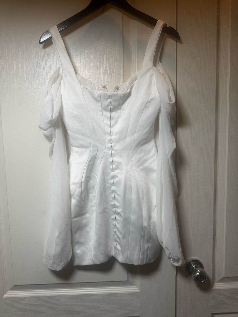 HOUSE OF CB ‘Eva’ White Corset Dress w/ Blouson Sleeves XS (US 2-4) - Picture 4 of 6